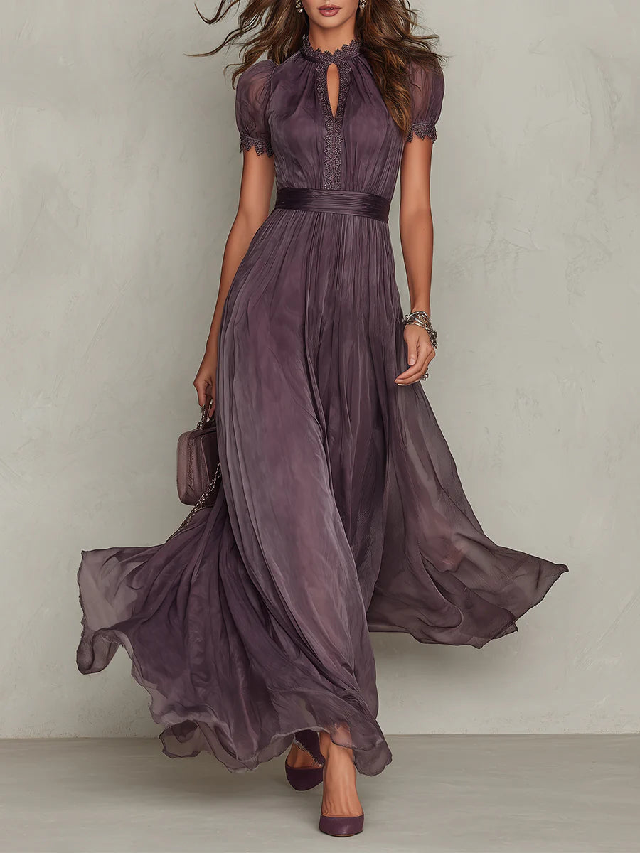 Vestido largo elegante de gasa malva con encaje y cinturón de satén