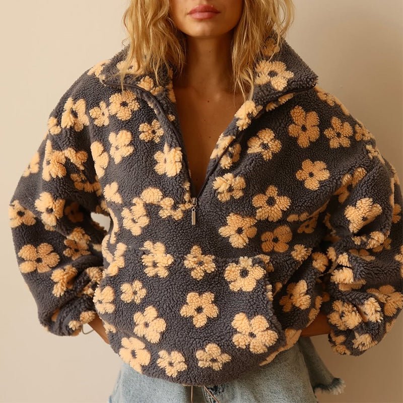 Chaqueta oversize de borreguillo floral con media cremallera