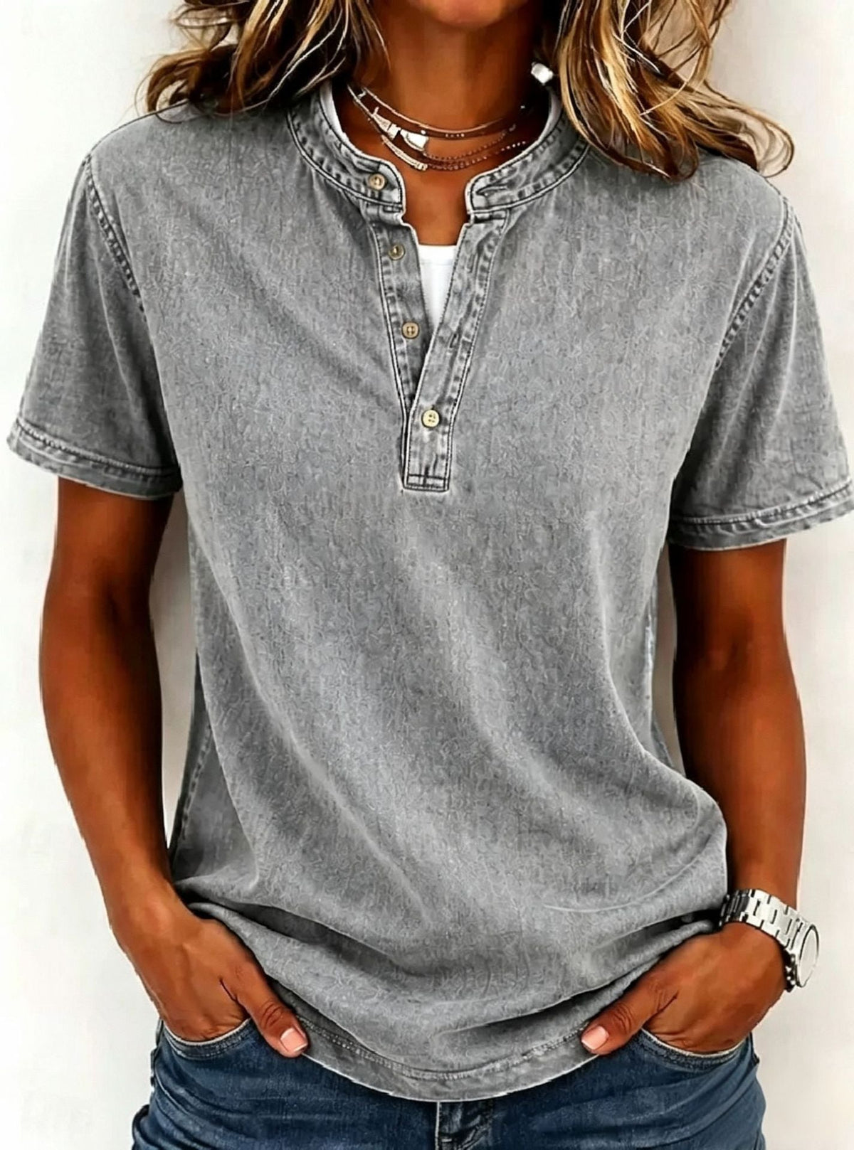 Camiseta holgada con cuello henley