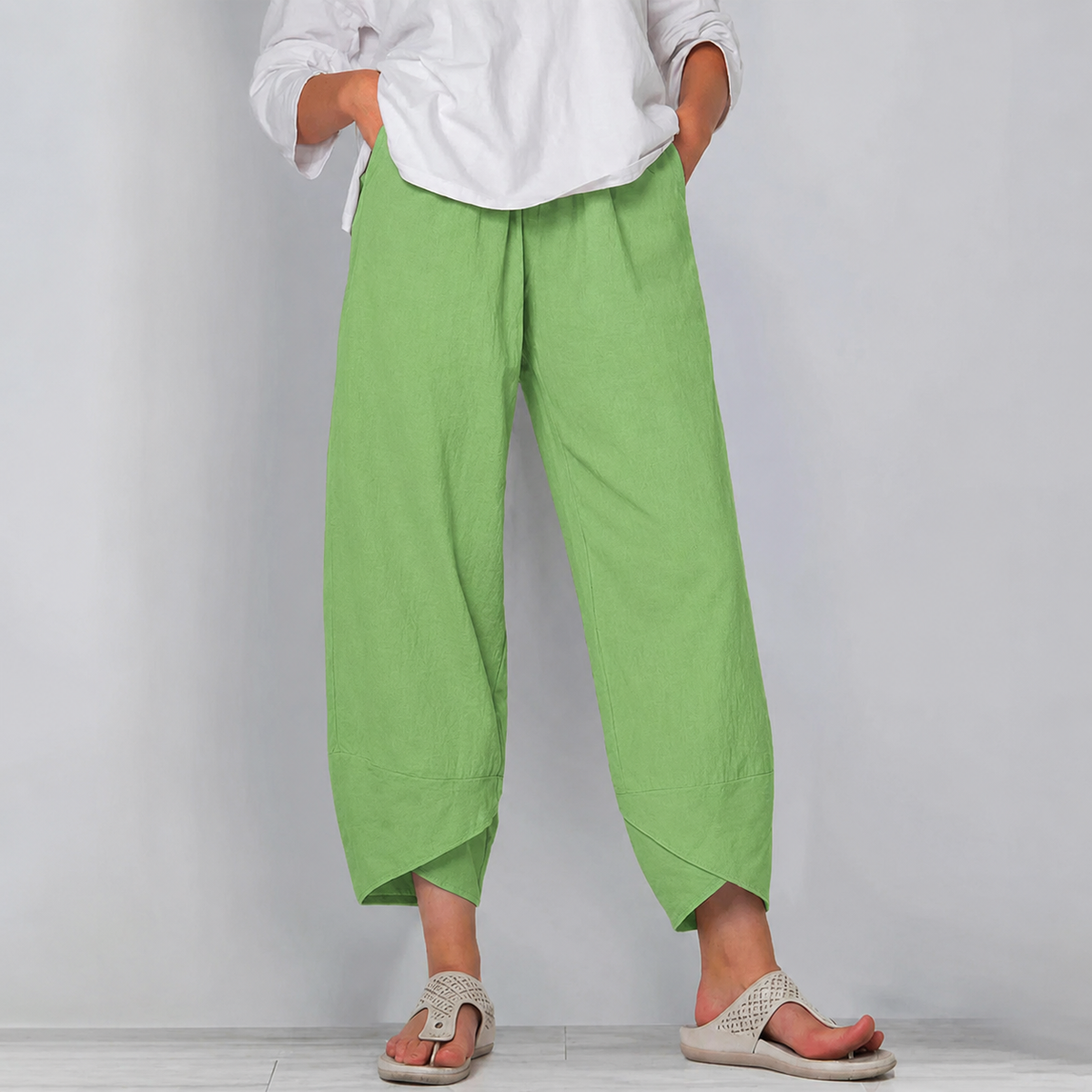 Pantalones anchos holgados con bajo asimétrico