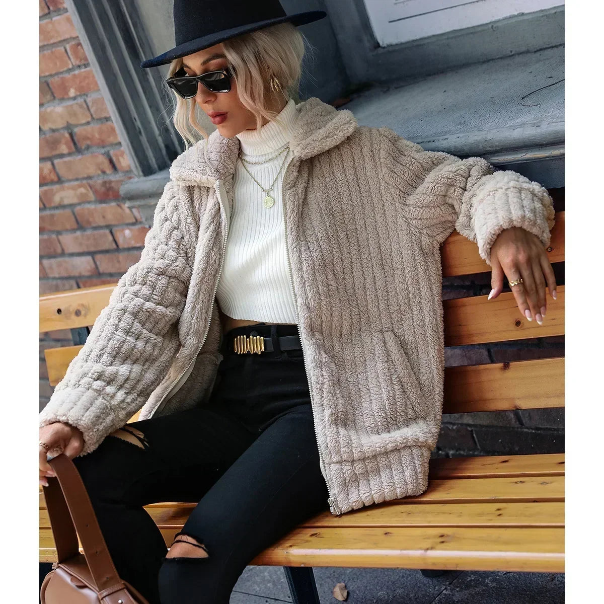 Chaqueta texturizada y acogedora para mujer