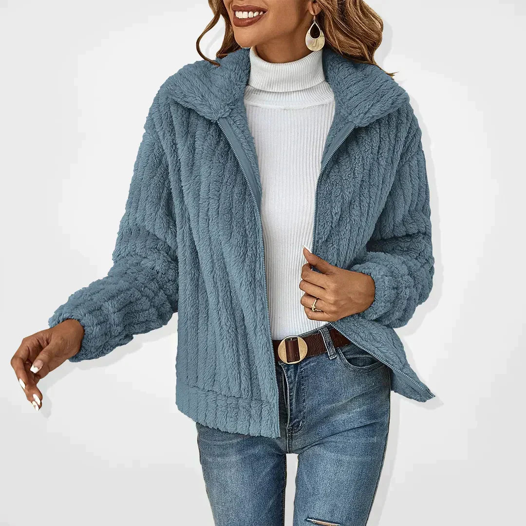 Chaqueta texturizada y acogedora para mujer
