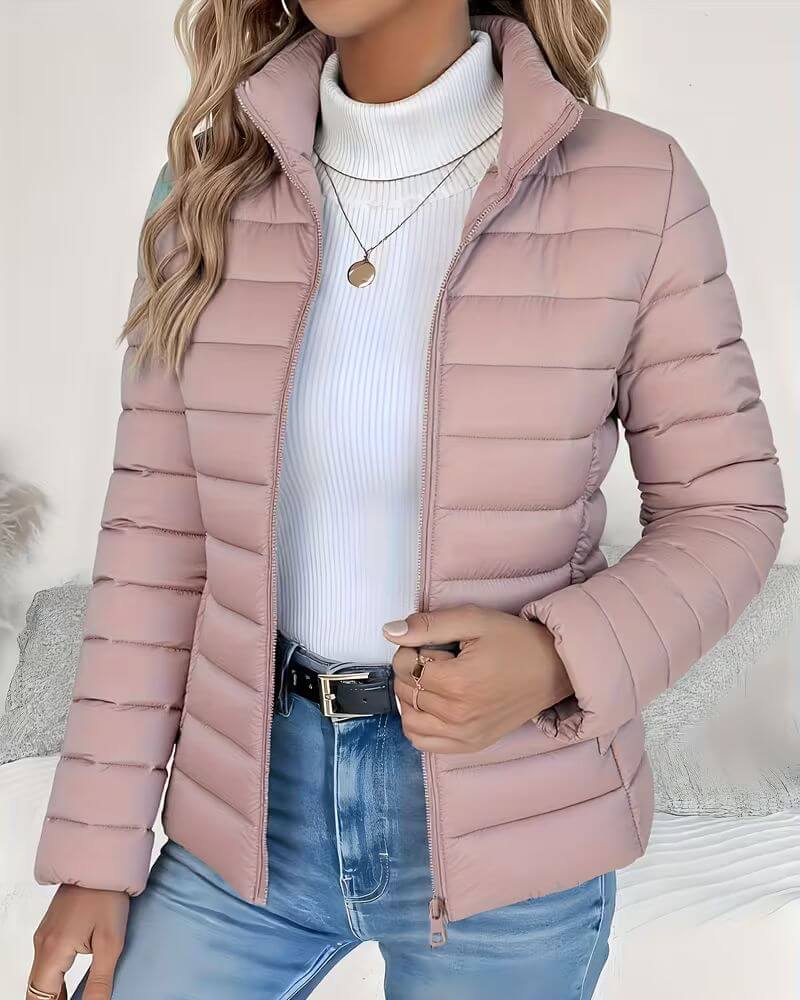 Chaqueta acolchada ligera con cuello alto